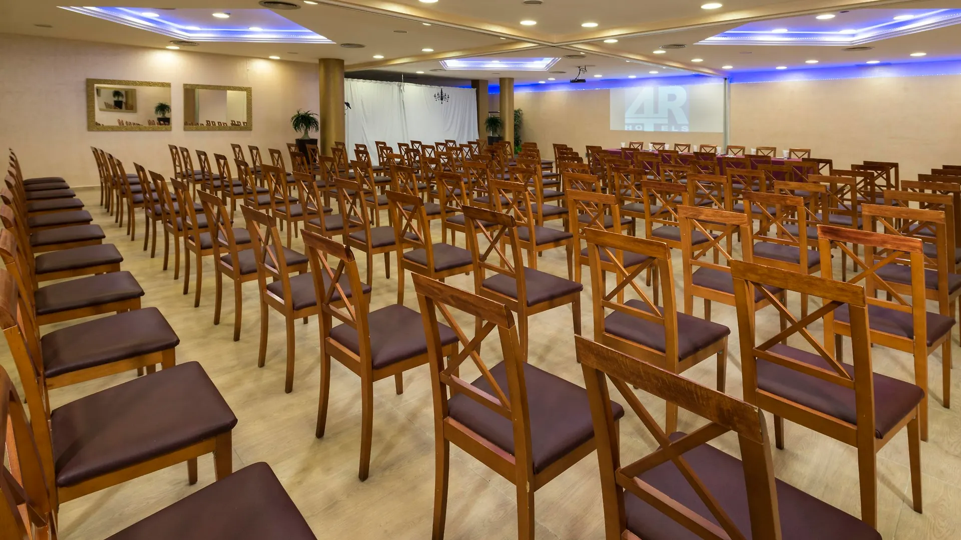 Hotel 4R Gran Regina Salou 4*,  Spagna