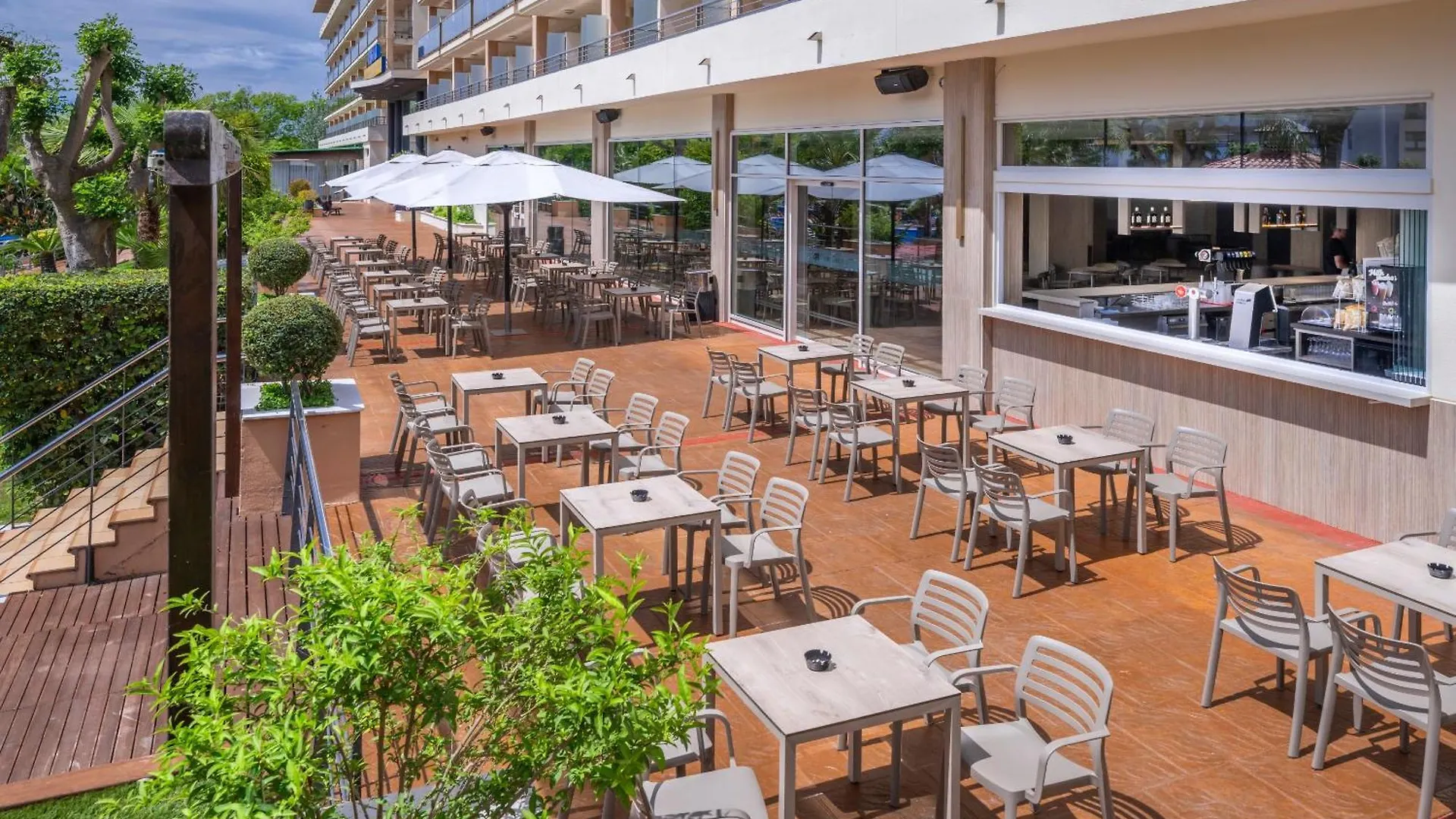 Hotel 4R Gran Regina Salou 4*,