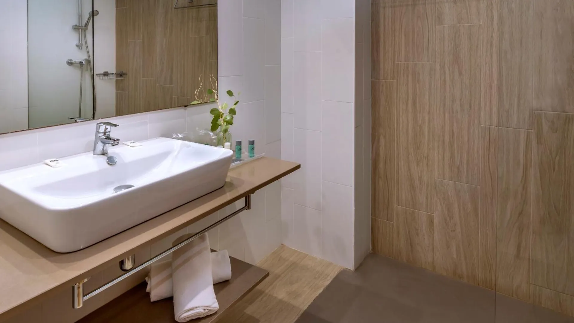 4R Gran Regina Hotel Salou 4*,